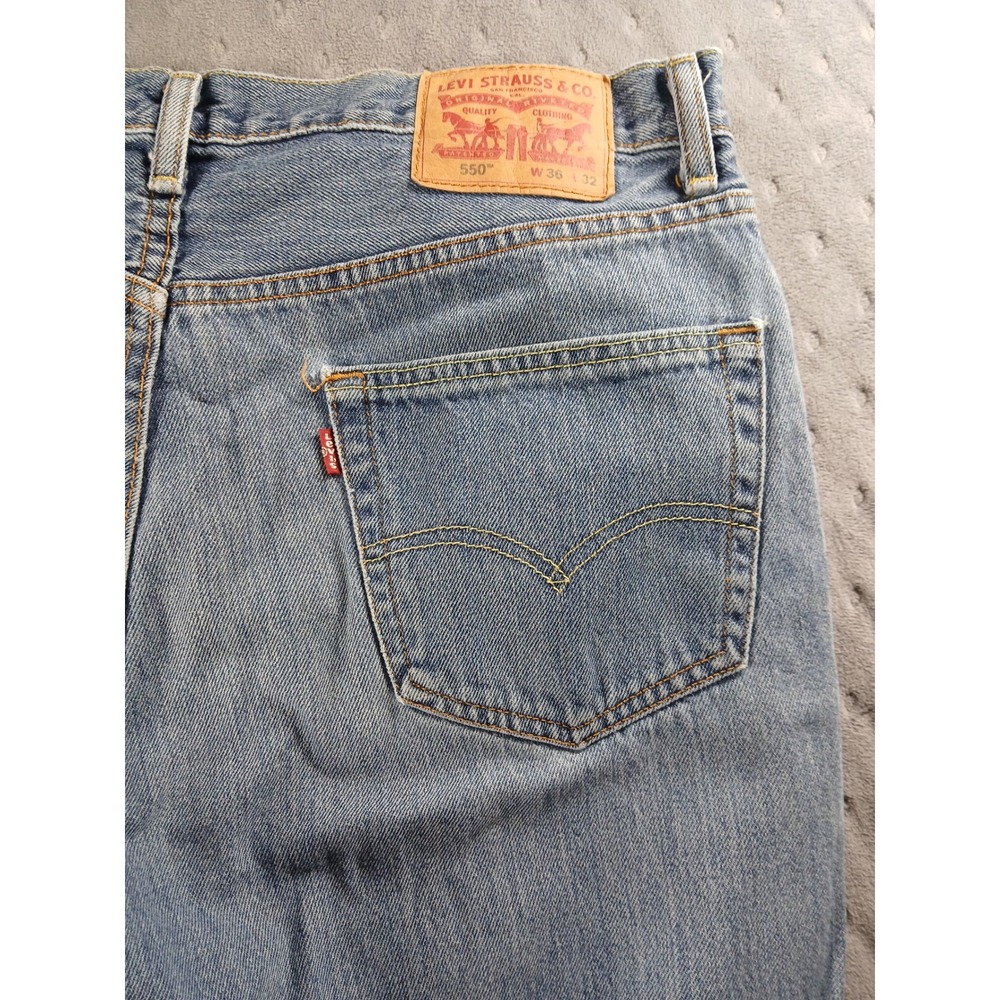🔥 CLASSIC Levi's 550 Relaxed Fit Jeans Men's 36x32 Medium Wash Tapered Denim! - Picture 8 of 11